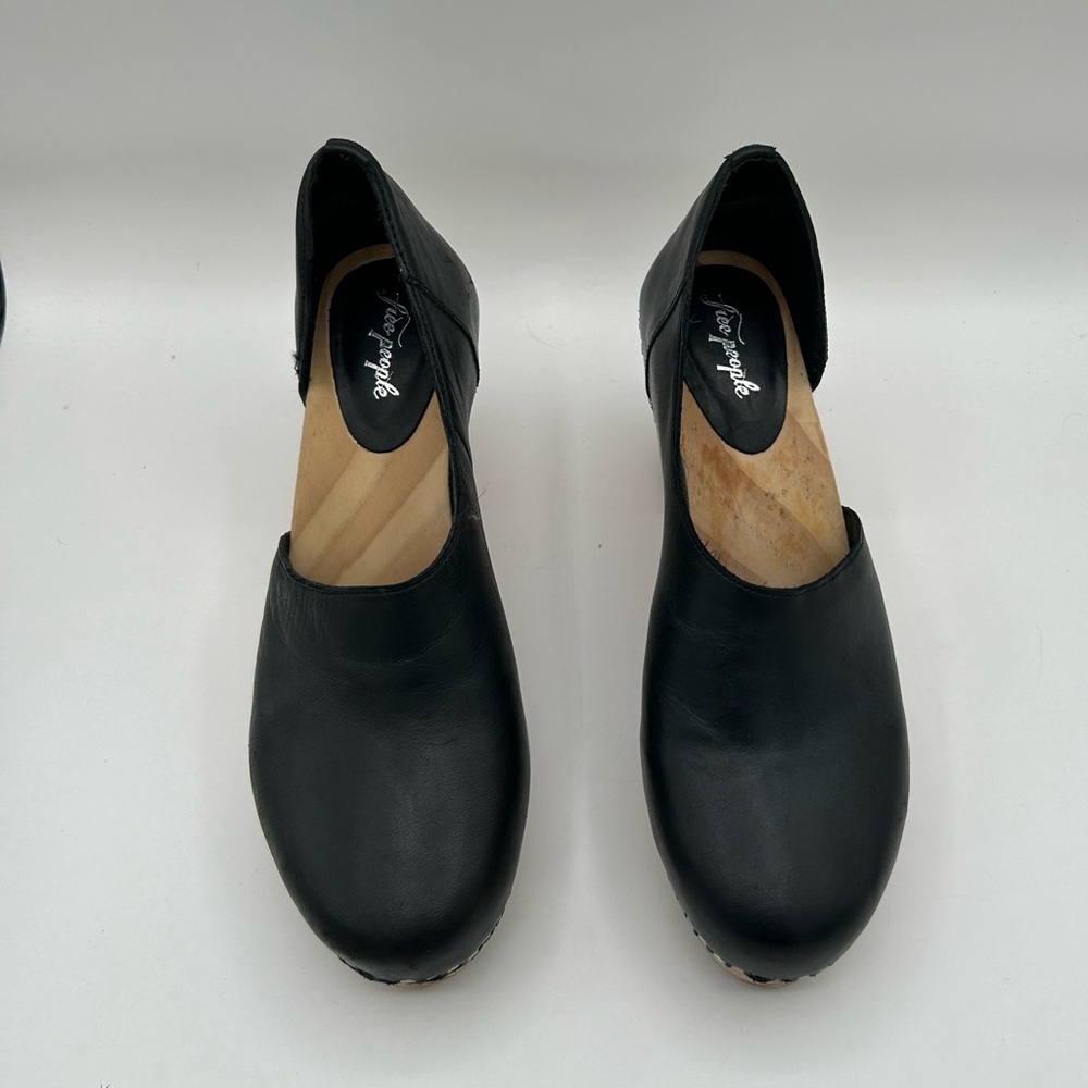 Free People Monroe Leather Clogs Black with wood heel, Mule size 36 or 6 - Picture 10 of 14